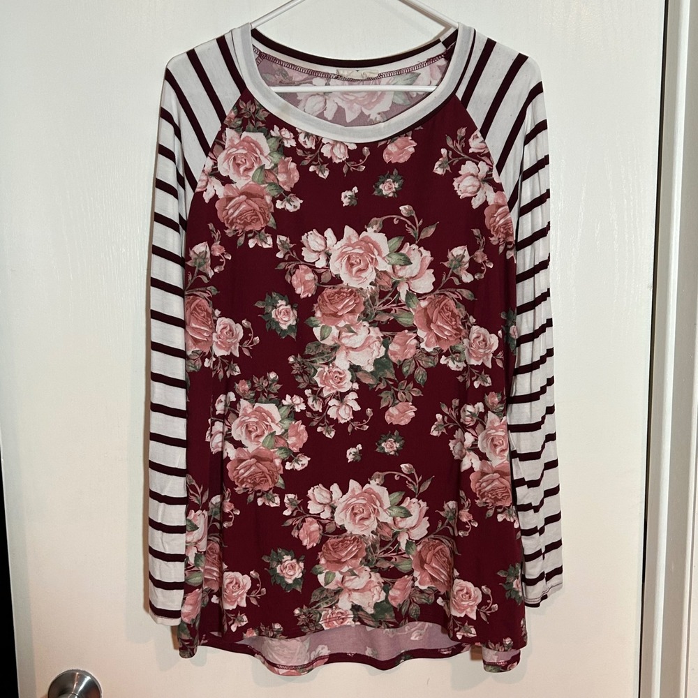 Betsy's Boutique Shop Burgundy Floral Striped Raglan Long Sleeve‎ Top Large